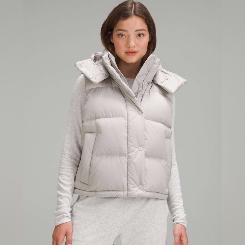 Lululemon Wunder Puff Cropped Vest
Heathered Natural Ivory
